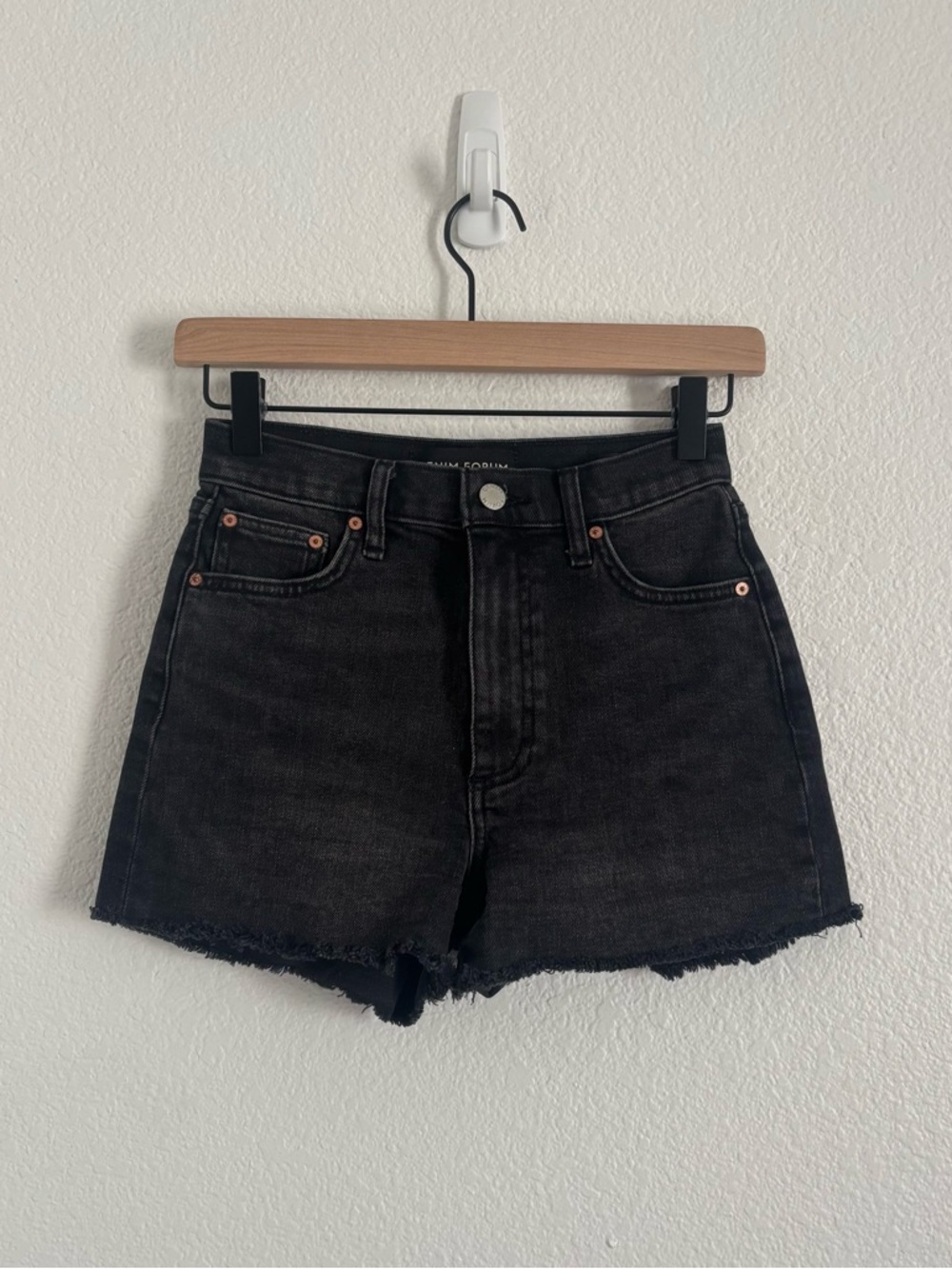 Denim Forum Aritzia Women's Size 24 Black The 50s Arlo Shorts